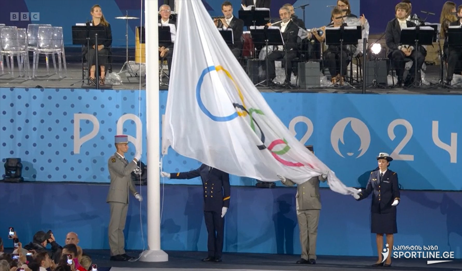 VIDEO: უხეში შეცდომა - ოლიმპიადის გახსნის ცერემონიაზე დროშა უკუღმა დაკიდეს